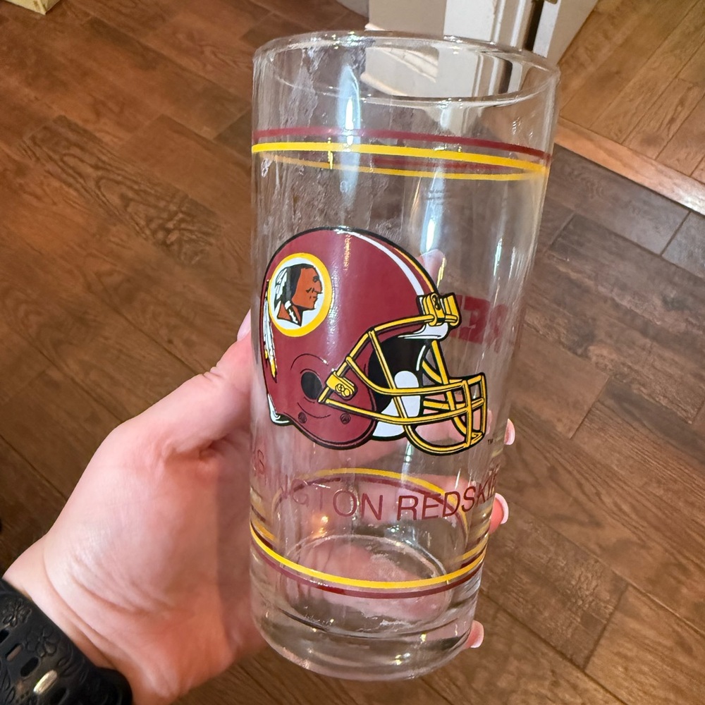 Vintage Washington Redskins Vintage Sports Pint Glass - Burgundy & Gold